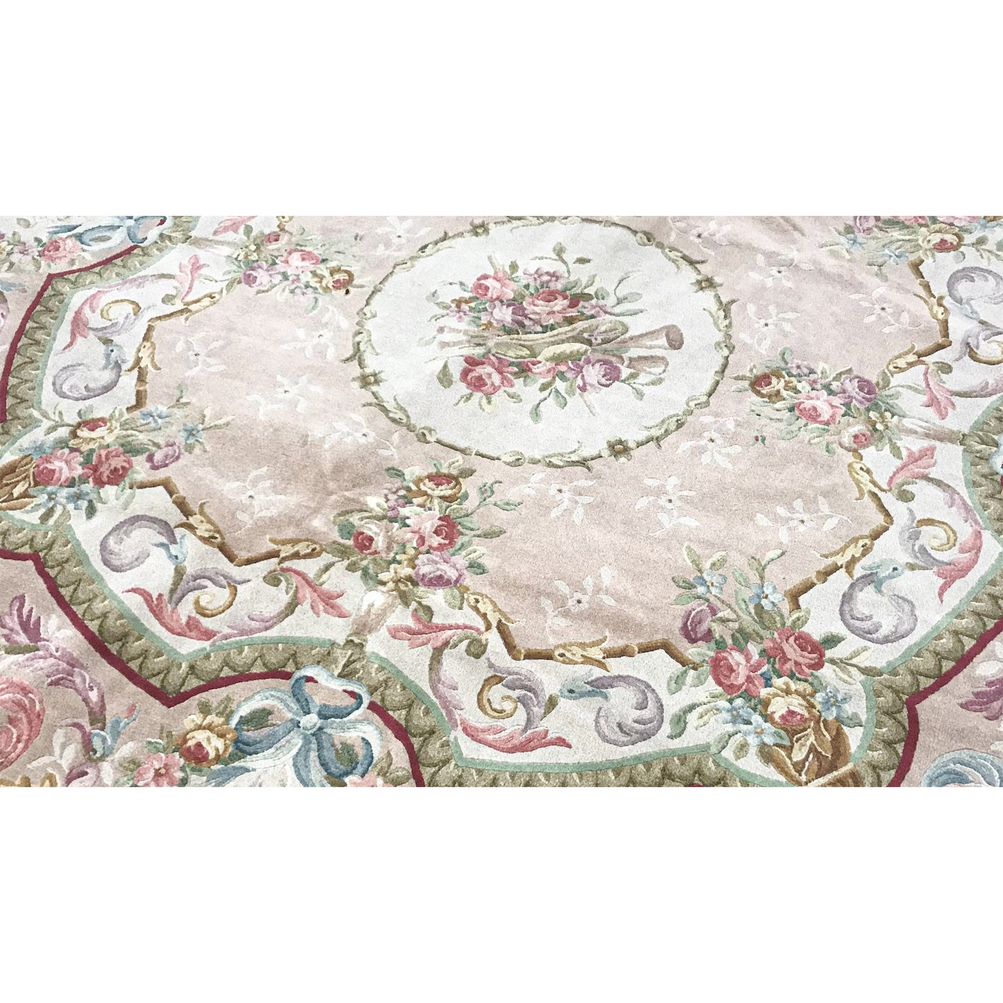 RENAISSANCE SAVONNERIE S-3-R PEACH / RED 9' X 9'