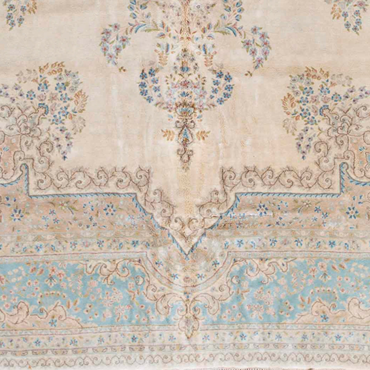 SEMI-ANTIQUE KIRMAN IVORY / BLUE 11'10" X 26'