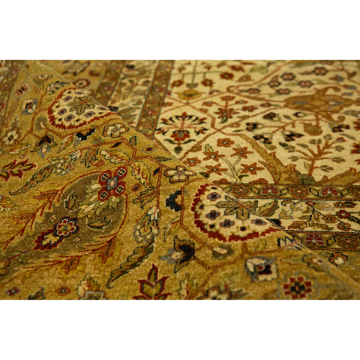 SIGNATURE TABRZ BEIGE / GOLD 13'11" X 17'9"