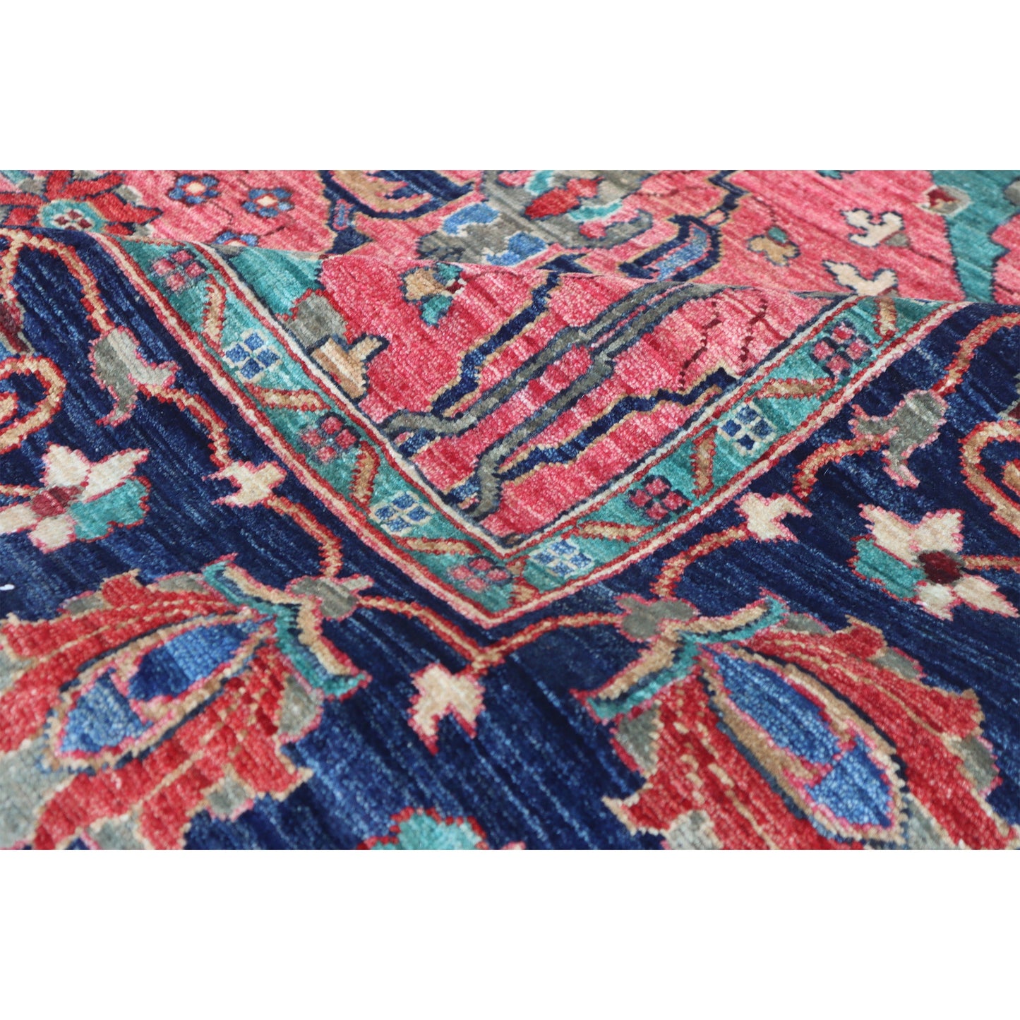 ARYANA ARYAN RUST / NAVY 8'3" X 10'2"