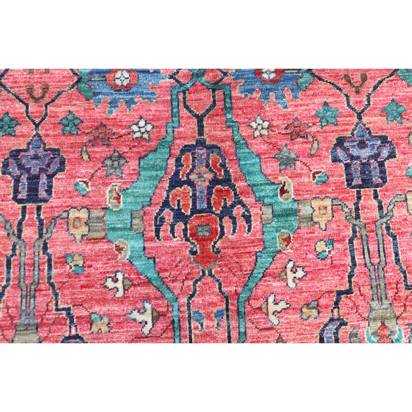 ARYANA ARYAN RUST / NAVY 8'3" X 10'2"