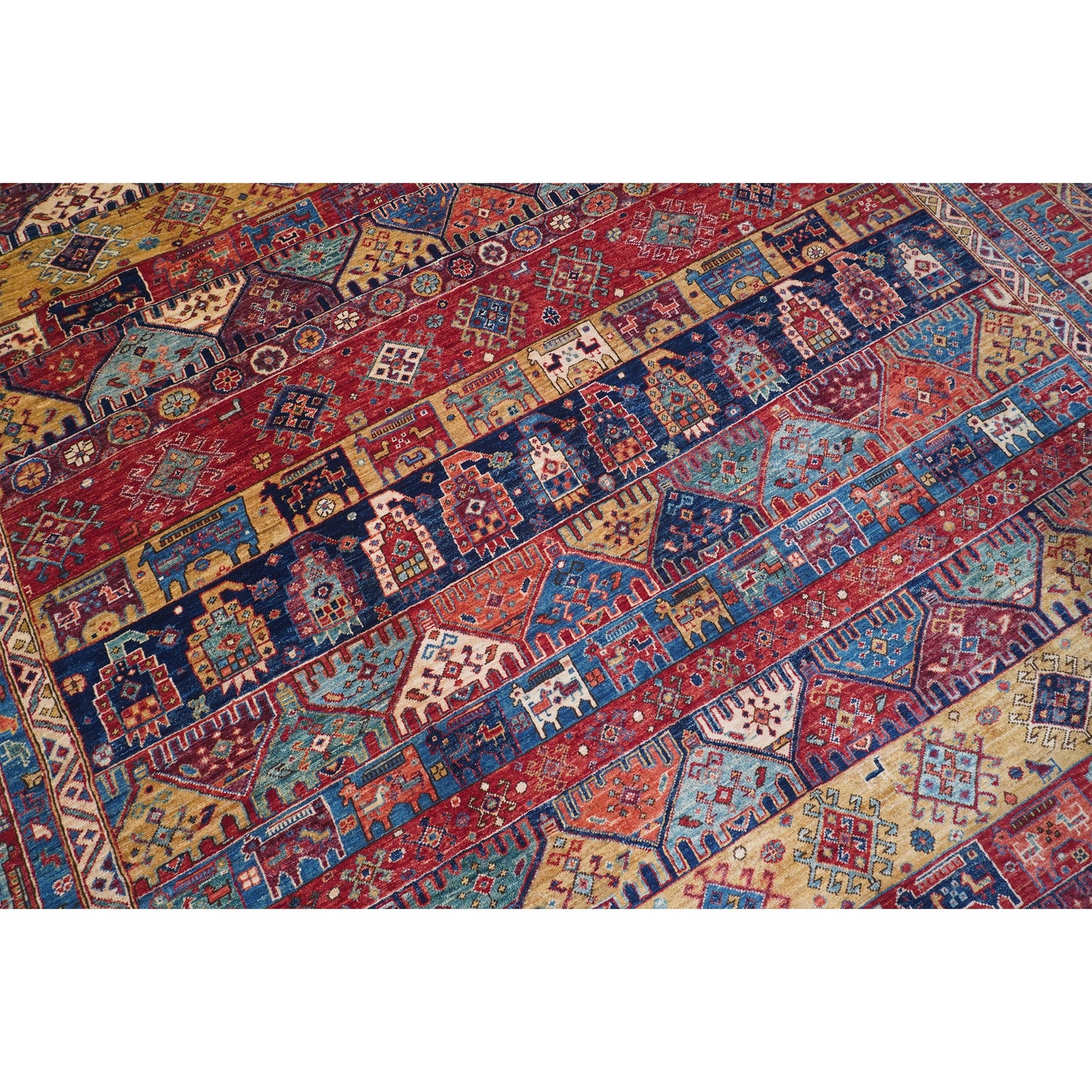 ARYANA ARYAN RED / MULTI 8'1" X 9'10"