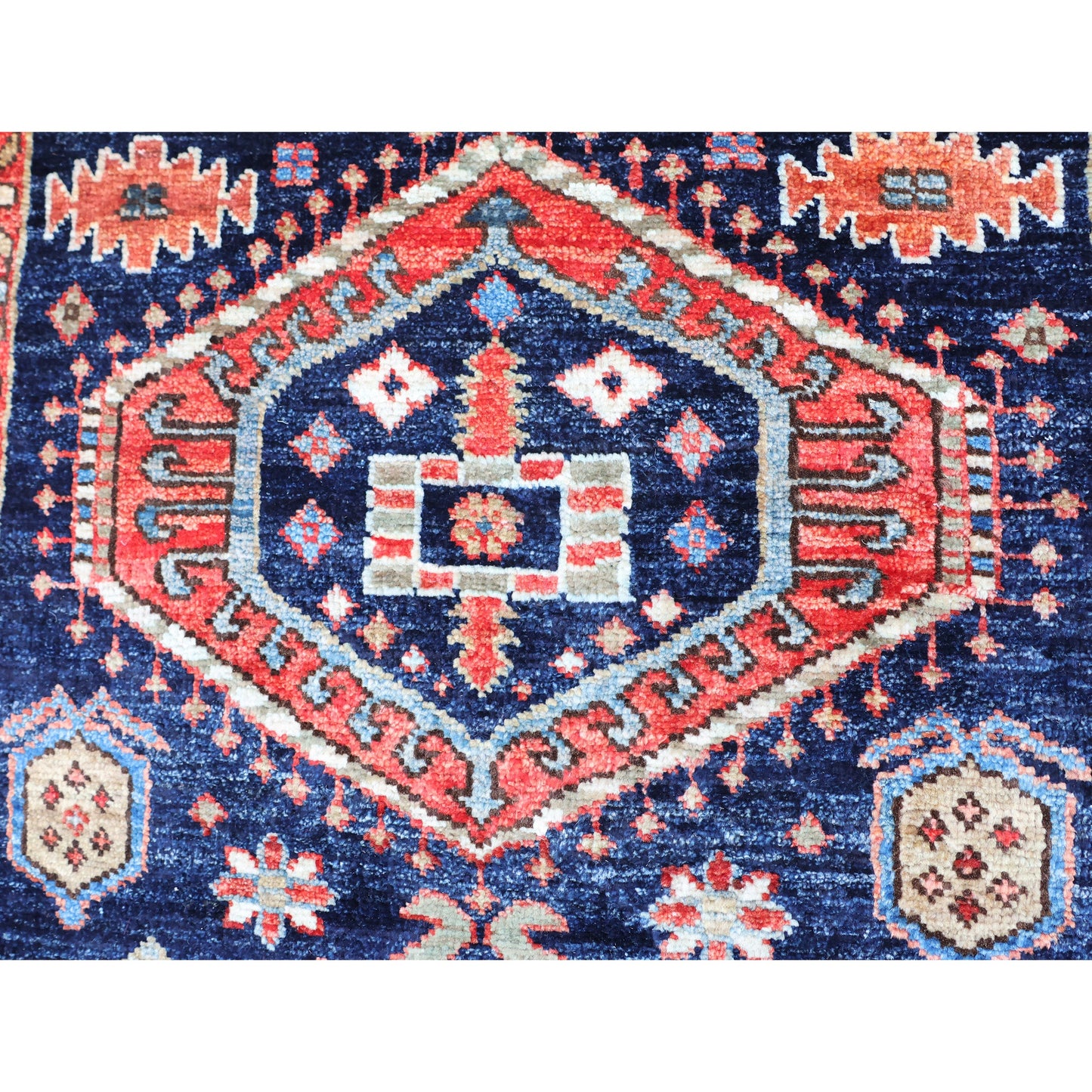 ARYANA ARYAN MULTI 2'8" X 11'5"