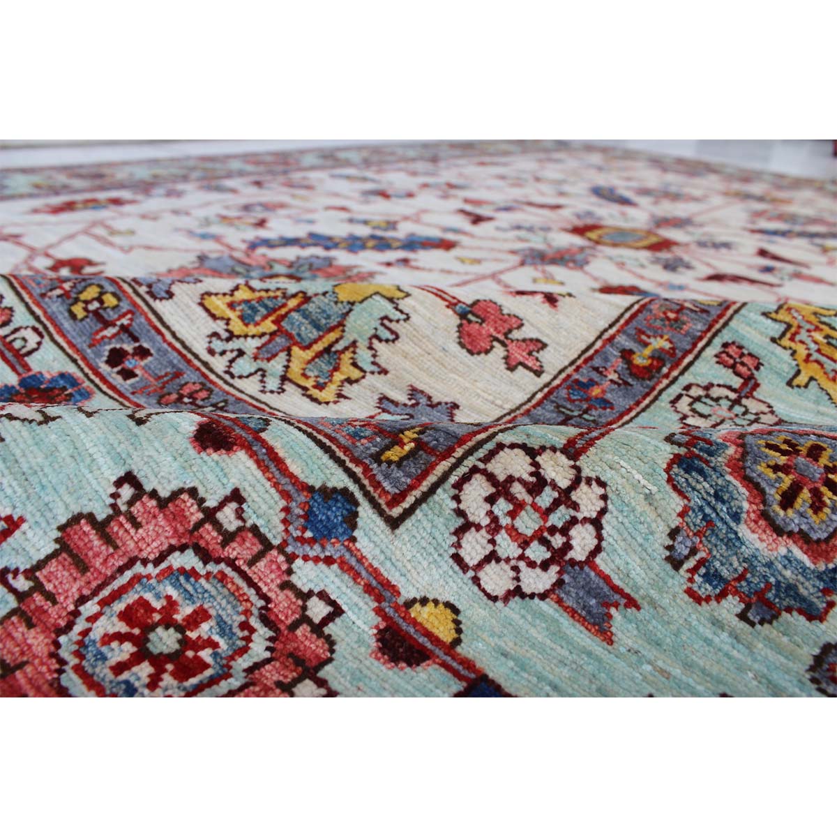 ARYANA ARYAN BEIGE / SILVER 5'10" X 9'