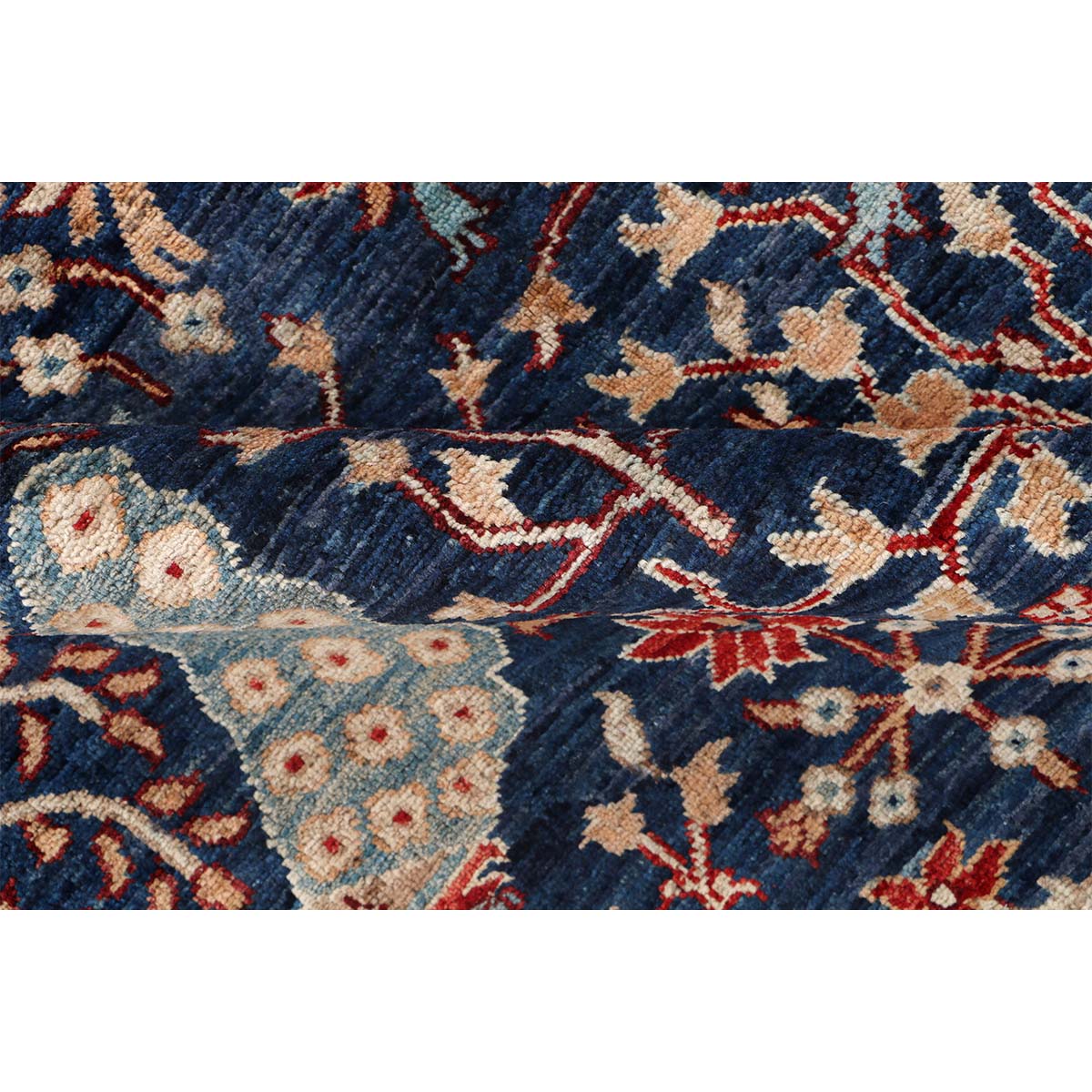 ARYANA ARYAN IVORY / NAVY 8' X 10'2"