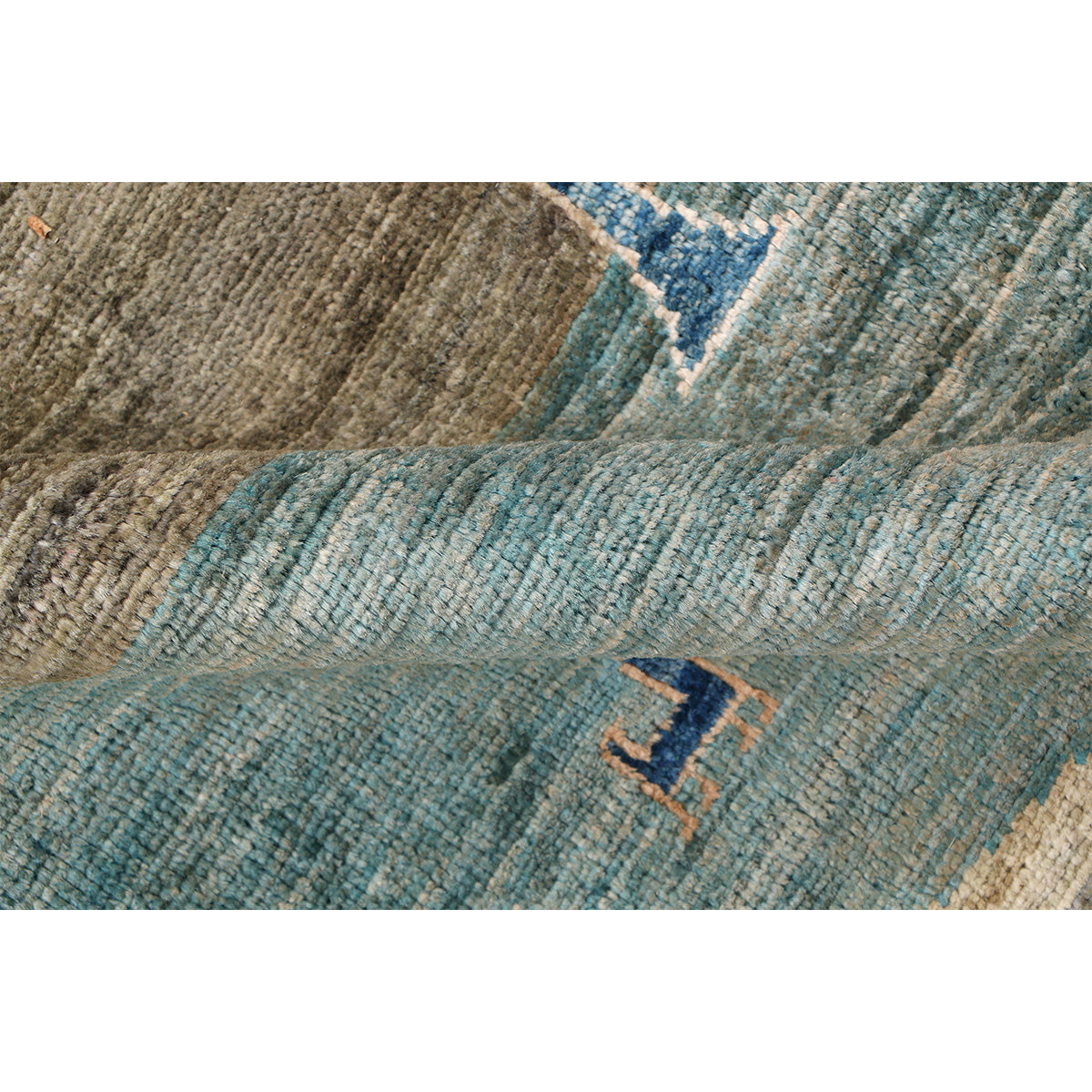 ARYANA ARYAN LIGHT BLUE / LIGHT GREEN 8'1" X 9'10"