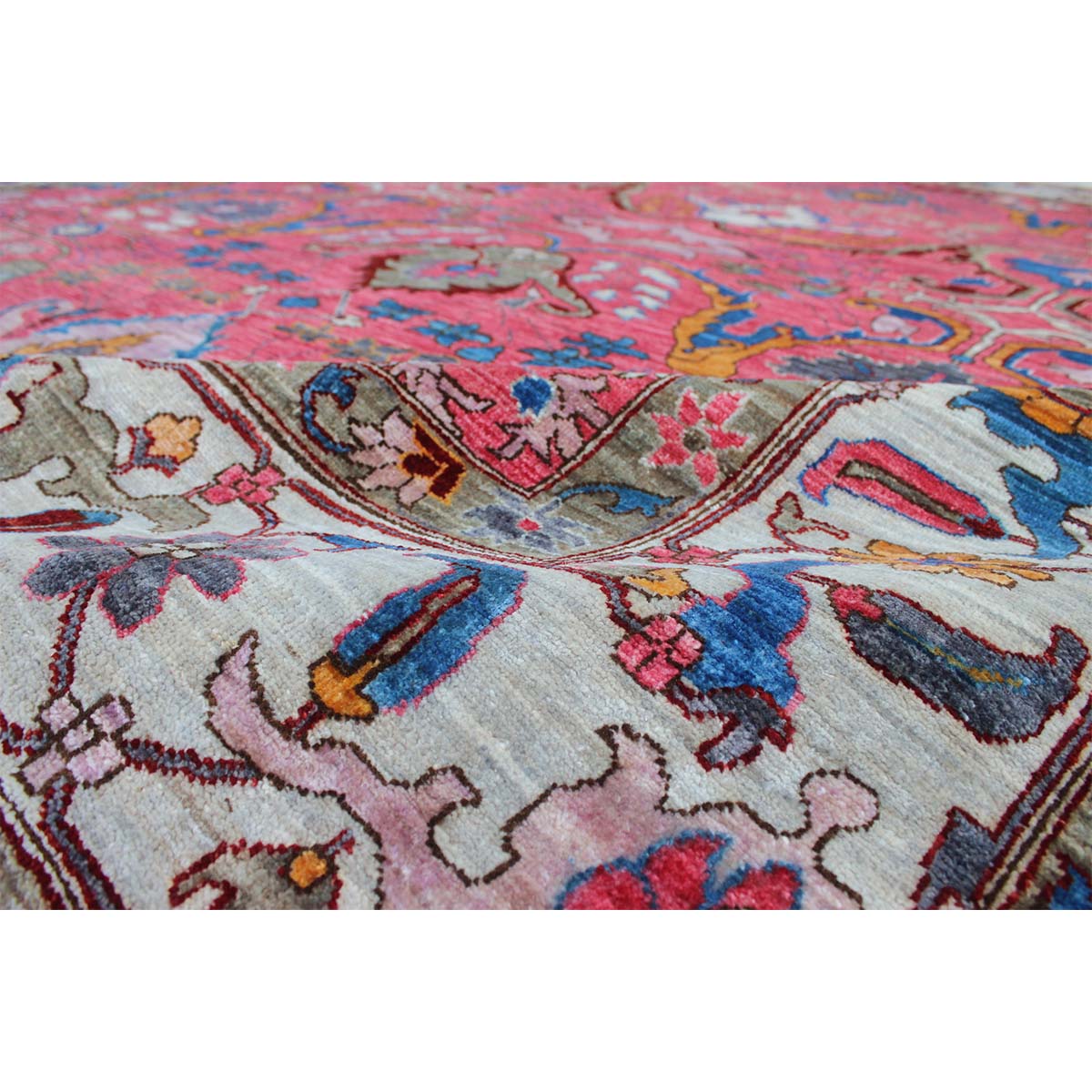 ARYANA ARYAN CORAL / BEIGE 8'11" X 11'3"