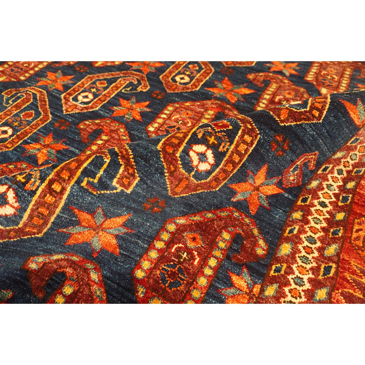 ARYANA PAISL BLUE / RED 8'1" X 9'6"