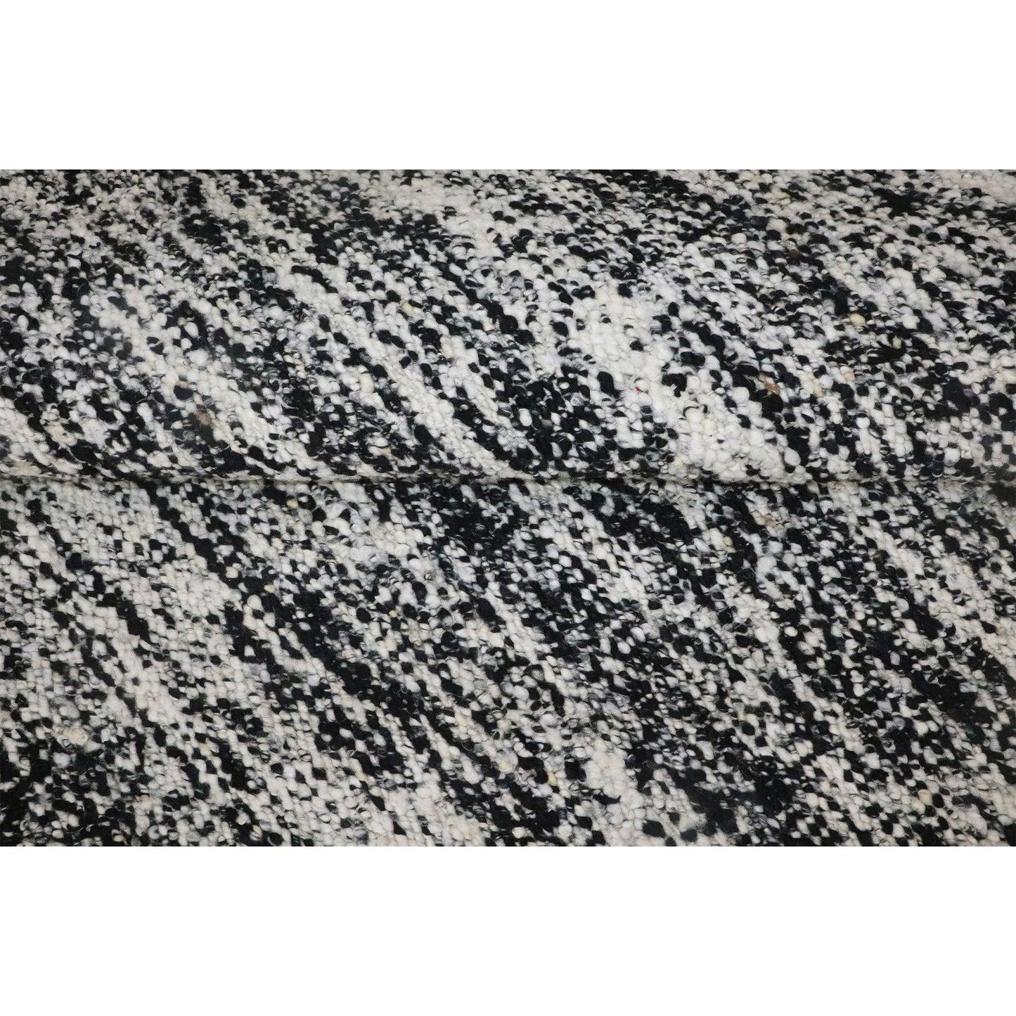 ANANDA PLAIN BLACK / WHITE