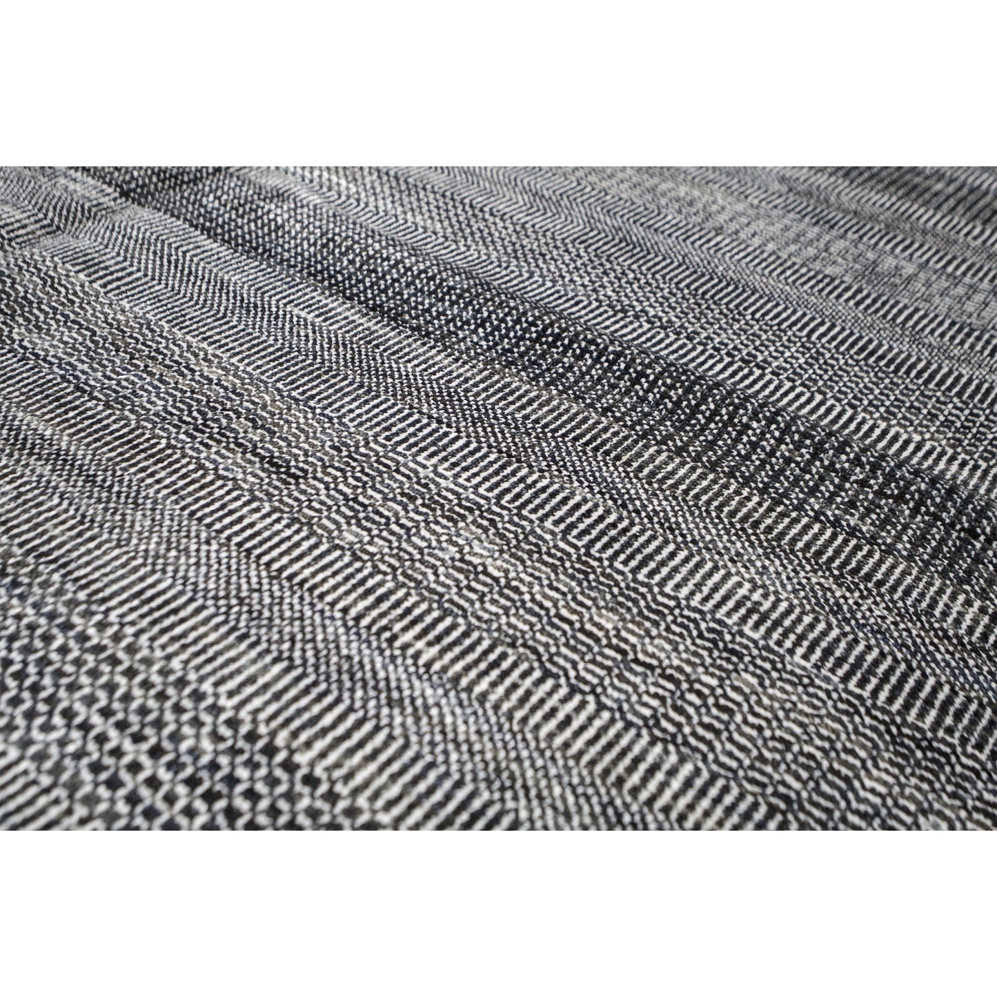 SOUTH SEA DMART DAMASK ART CHARCOAL / SILVER